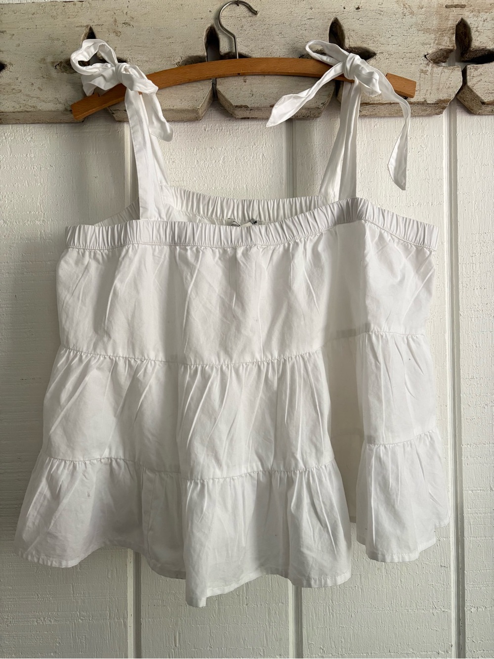 American Eagle Outfitters White Tie-Shoulder Tiered Camisole